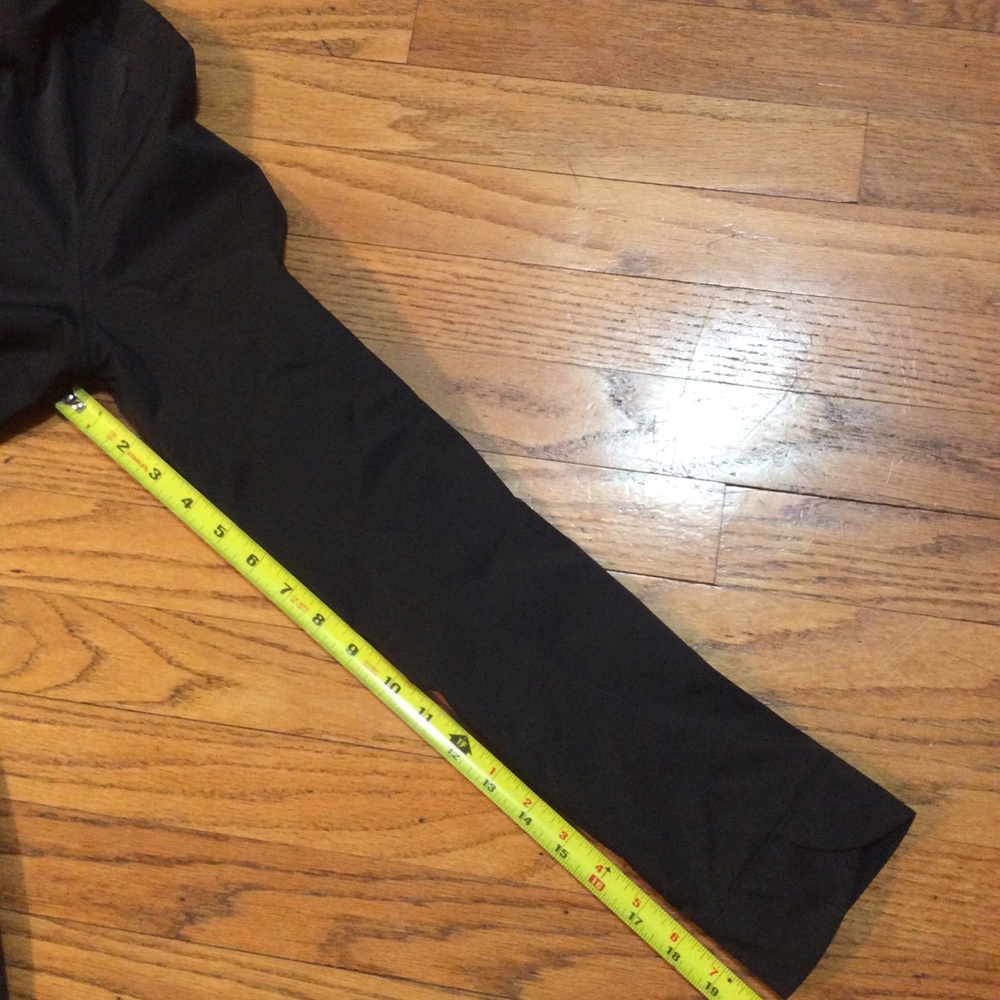 Lululemon Rain Jacket - Picture 6 of 16